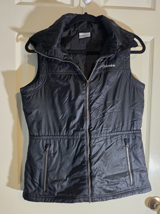 Columbia Jackets & Blazers - Columbia Women's Black Quilted Puffer Vest